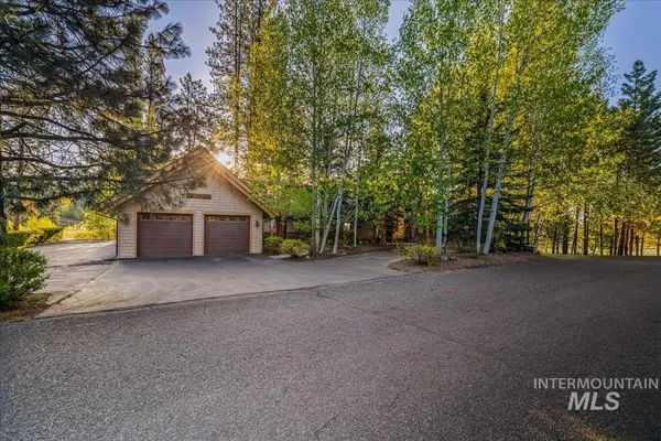 $1,750,000 | 3872 Brookside Drive, New Meadows, ID 83654