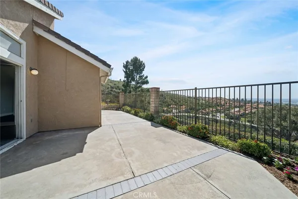 $950,000 | 6111 Garnet Circle, Anaheim Hills, CA 92807
