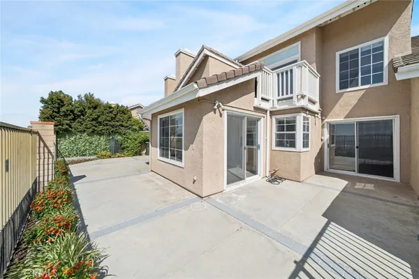 $950,000 | 6111 Garnet Circle, Anaheim Hills, CA 92807