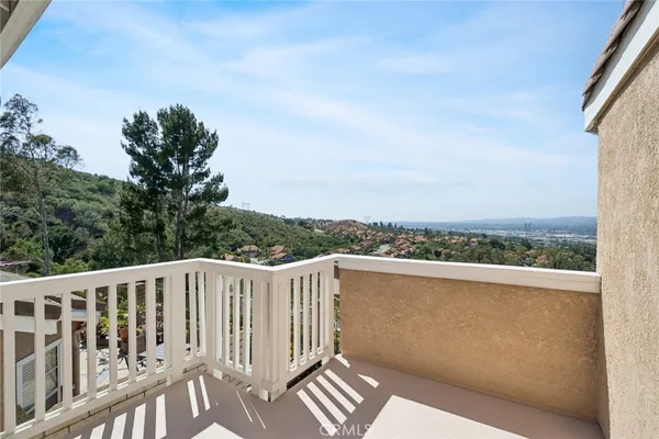 $950,000 | 6111 Garnet Circle, Anaheim Hills, CA 92807