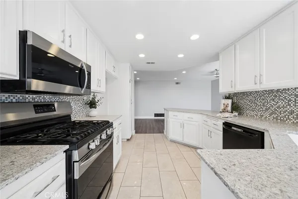 $950,000 | 6111 Garnet Circle, Anaheim Hills, CA 92807