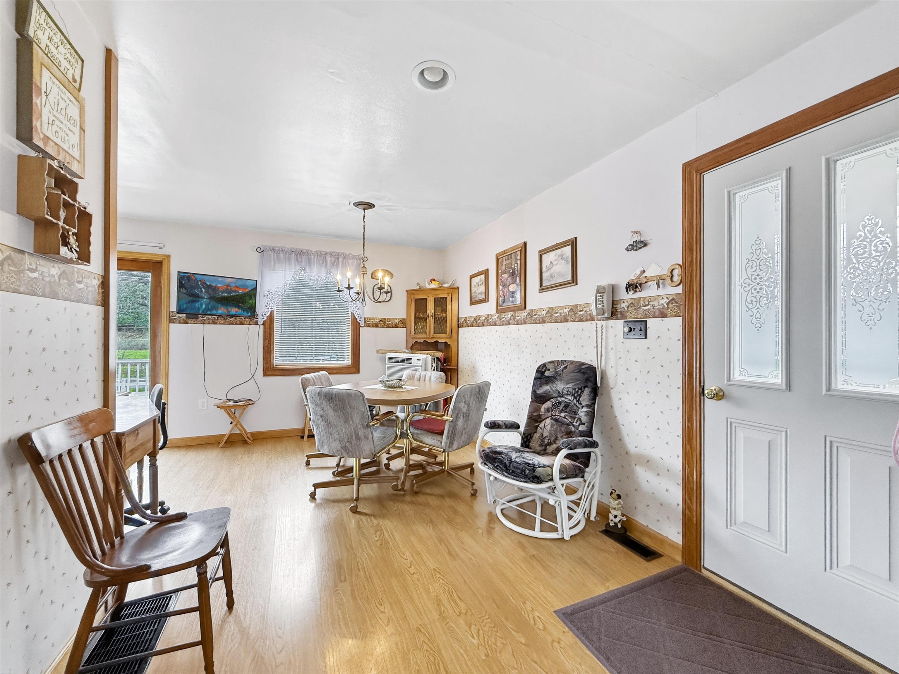 347 River Road Canaan, VT 05902 - Photo 8 of 27