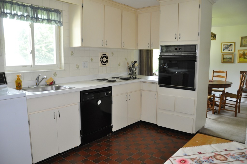41 Colgate Road Beverly, MA 01915 - Photo 8 of 15 Gallery Image 8