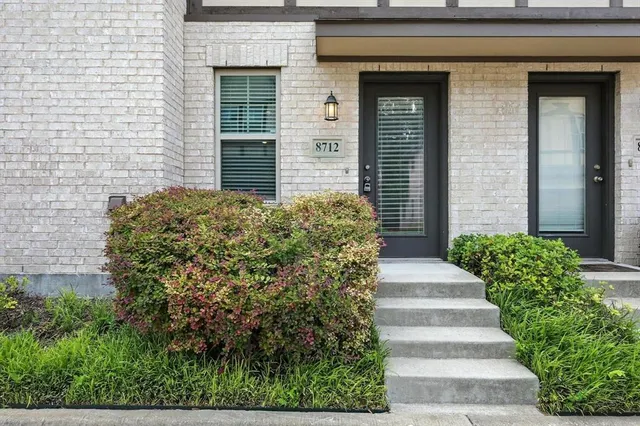 $355,000 | 8712 Tudor Place, Dallas, TX 75228