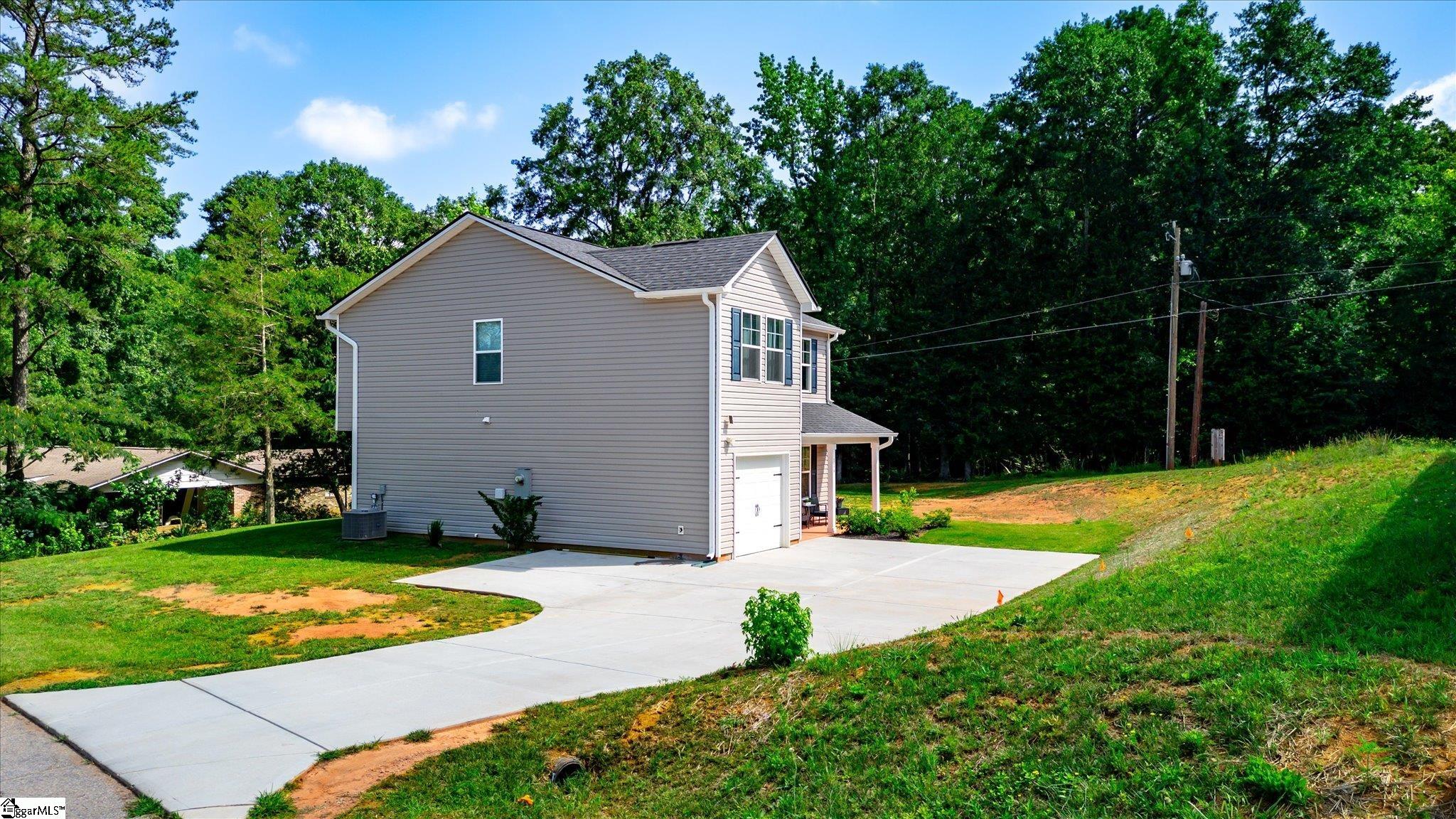 104 Forest Drive Liberty, SC 29657 - Photo 3 of 24