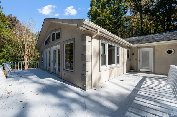 $750,000 | 404 Heather Lane, Huddleston, VA 24104