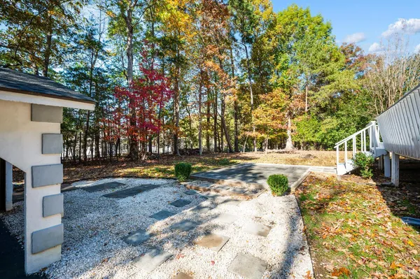 $750,000 | 404 Heather Lane, Huddleston, VA 24104