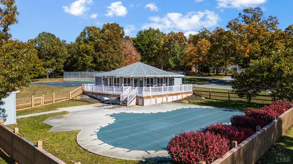 $750,000 | 404 Heather Lane, Huddleston, VA 24104