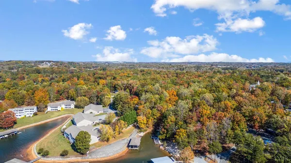 $750,000 | 404 Heather Lane, Huddleston, VA 24104