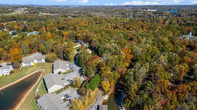 $750,000 | 404 Heather Lane, Huddleston, VA 24104