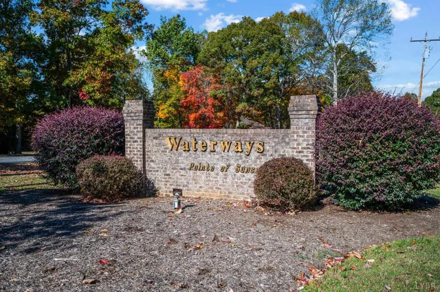 $750,000 | 404 Heather Lane, Huddleston, VA 24104