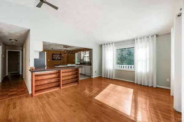 $750,000 | 404 Heather Lane, Huddleston, VA 24104