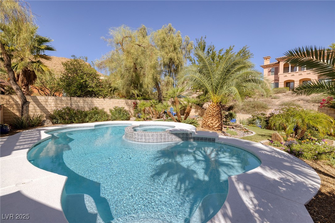 30 Strada Principale Henderson, NV 89011 - Photo 17 of 52