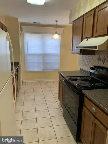 $2,200 | 22319 Mayfield Square, Sterling, VA 20164