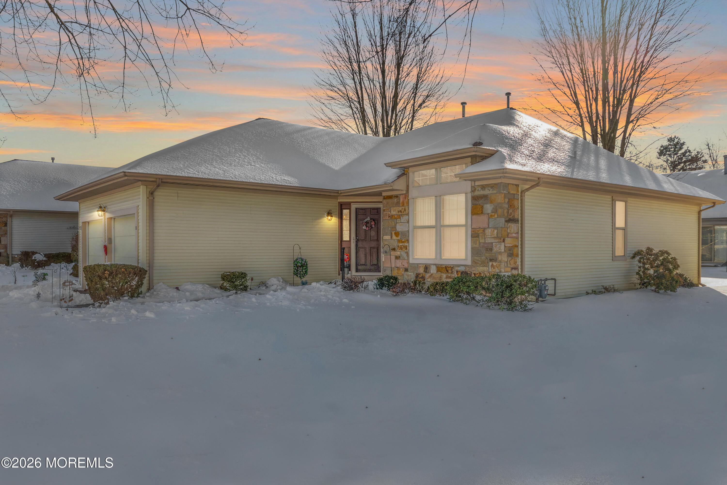 13 Sedgwick Square Jackson, NJ 08527 - Photo 4 of 16 DSC_0126 VT