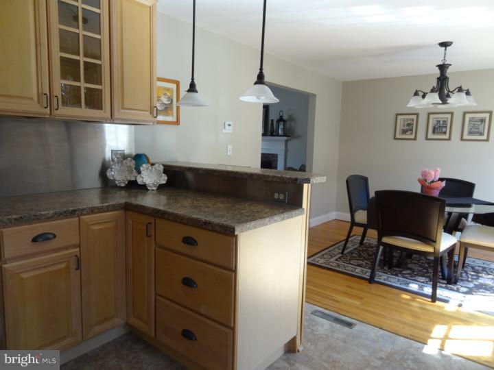 101 Great Oak Road Voorhees, NJ 08043 - Photo 6 of 25 Kitchen