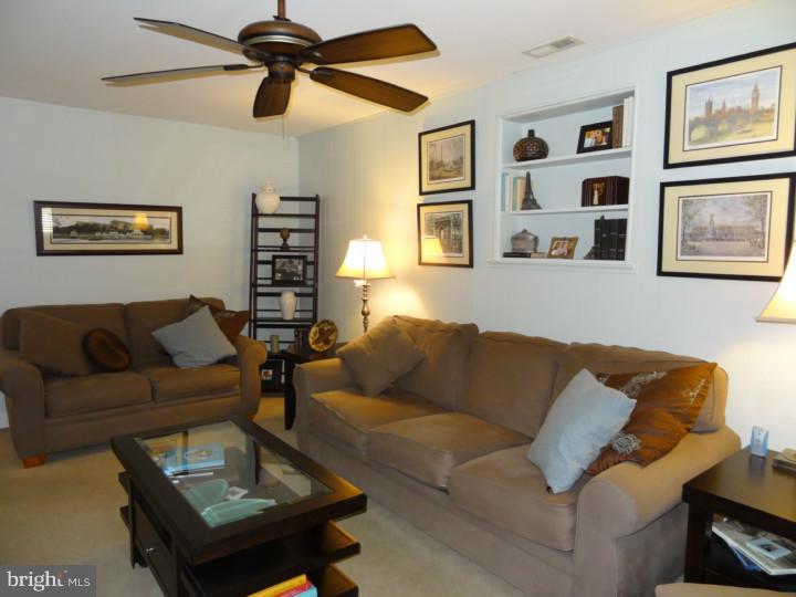 101 Great Oak Road Voorhees, NJ 08043 - Photo 8 of 25 Family Room