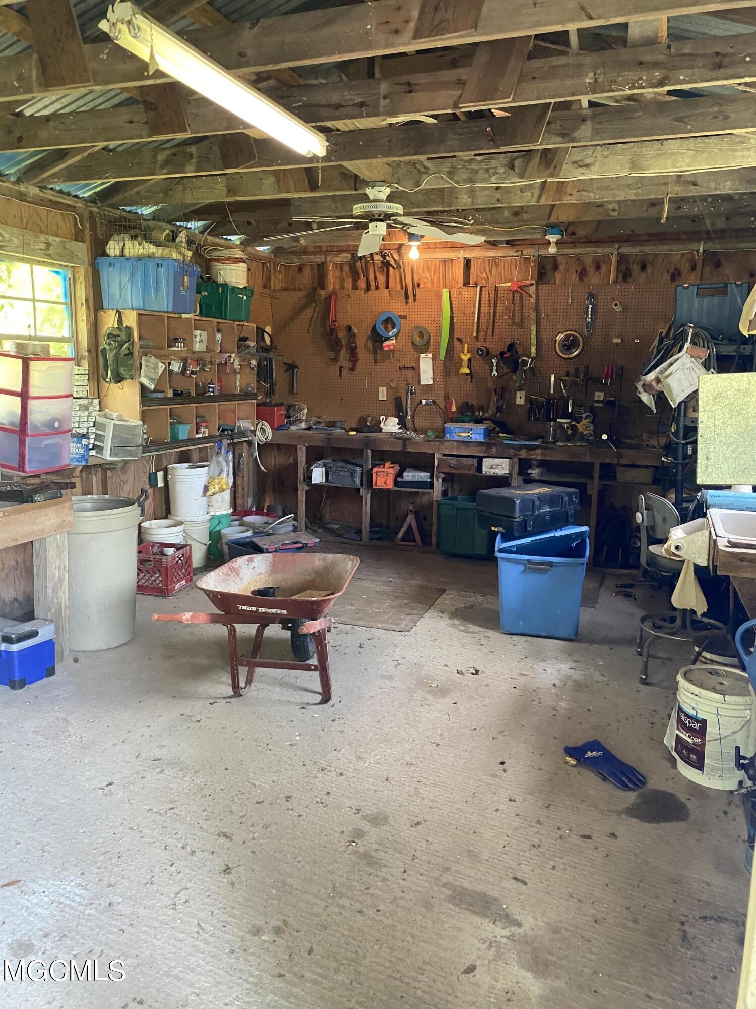 4008 Kasper Road Moss Point, MS 39562 - Photo 23 of 50 A547AF09-3A3A-477A-94B6-FADE72421E66