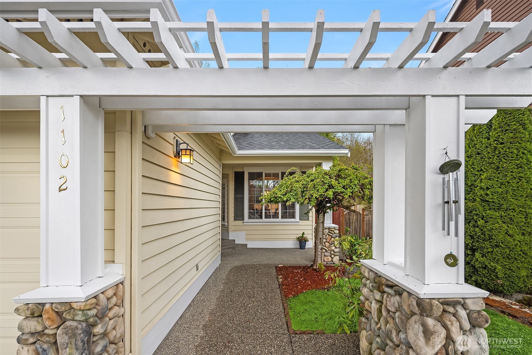 1102 185th Street Southeast Bothell, WA 98012 - Photo 3 of 38