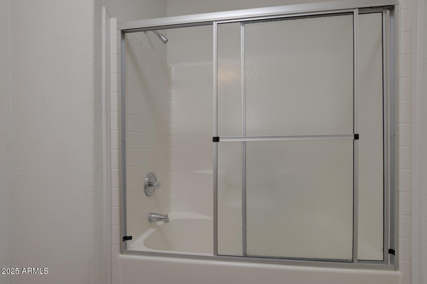 405 East Cherry Street Payson, AZ 85541 - Photo 32 of 47 a bathroom with a shower