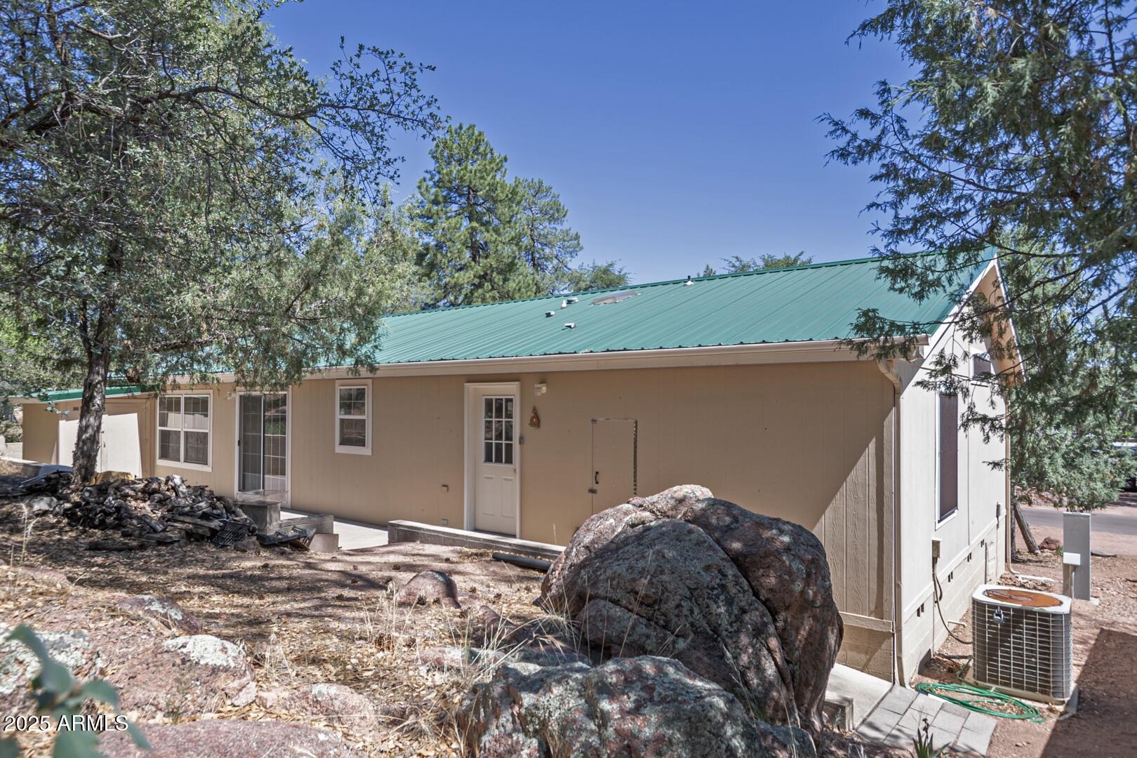 405 East Cherry Street Payson, AZ 85541 - Photo 45 of 47 a view of backyard of house