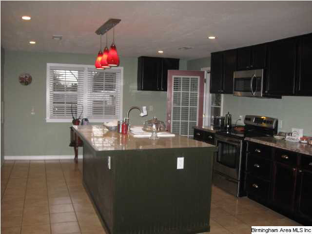 1910 2nd Avenue North Clanton, AL 35045 - Photo 5 of 24