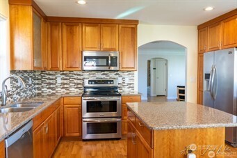 436 Wells Avenue North Renton, WA 98057 - Photo 3 of 21