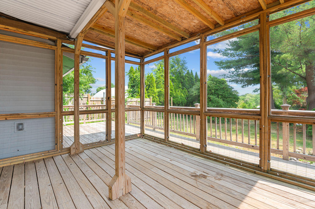 16 Stevenson Road Kittery, ME 03904 - Photo 23 of 56 back deck