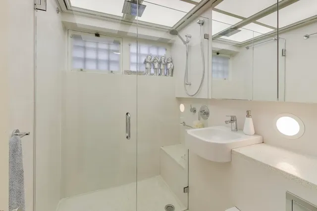 $410,000 | 5551 South University Avenue, Unit 3, Chicago, IL 60637