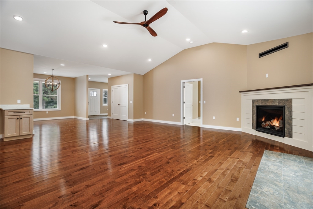 2 Elm Street Westminster, MA 01473 - Photo 8 of 42