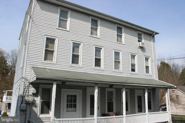 $1,175 | 142 West Main Street, Unit C, Windsor, PA 17366