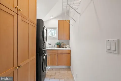 $1,695,000 | 2501 North Nelson Street, Arlington, VA 22207