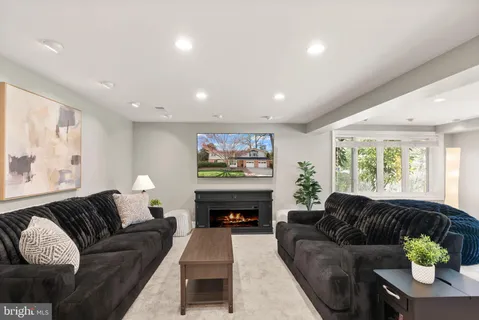 $1,695,000 | 2501 North Nelson Street, Arlington, VA 22207