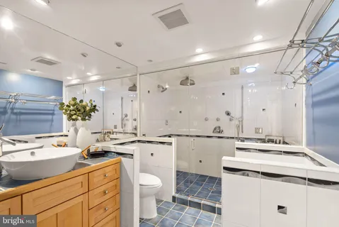 $1,695,000 | 2501 North Nelson Street, Arlington, VA 22207