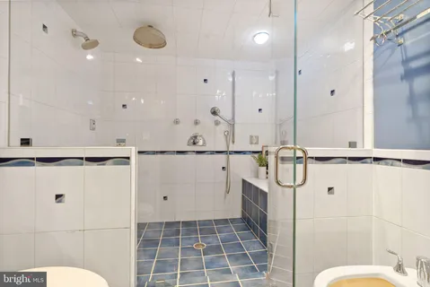 $1,695,000 | 2501 North Nelson Street, Arlington, VA 22207