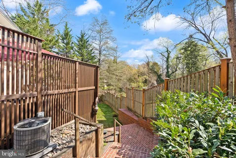 $1,695,000 | 2501 North Nelson Street, Arlington, VA 22207