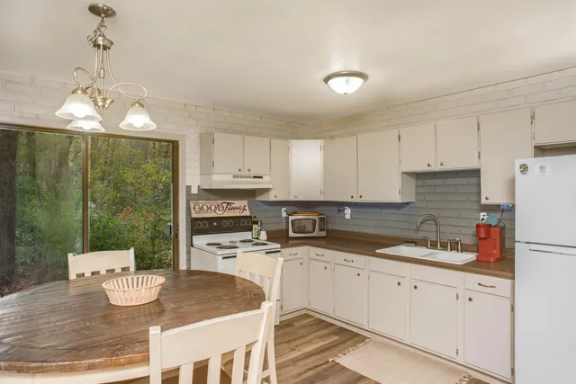 $249,000 | N3172 Lake Drive, Wautoma, WI 54982