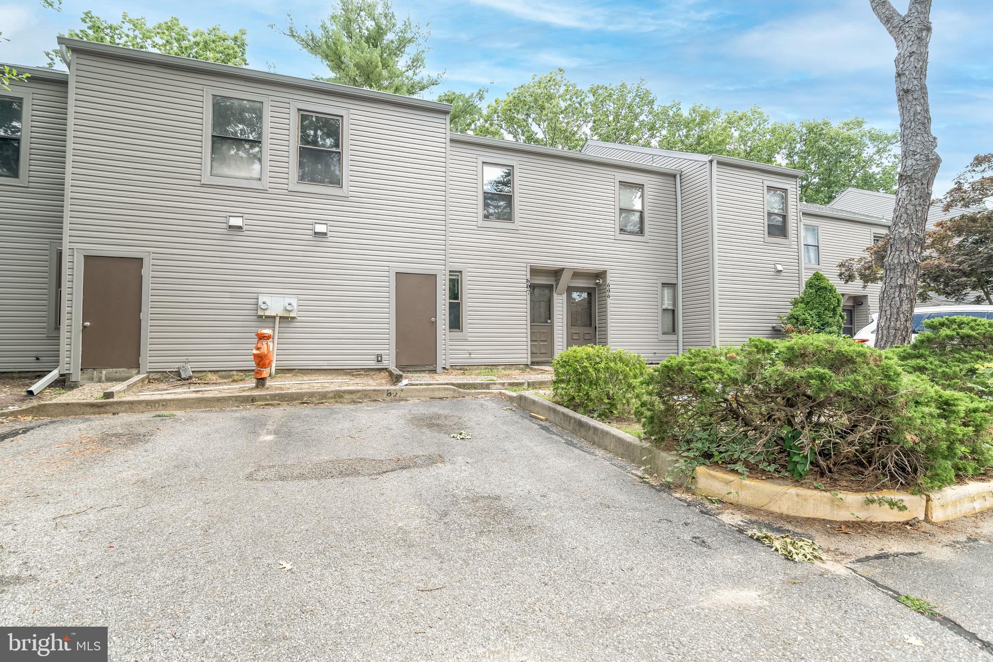 607 Bromley Estate Pine Hill, NJ 08021 - Photo 2 of 26 Side View (1)