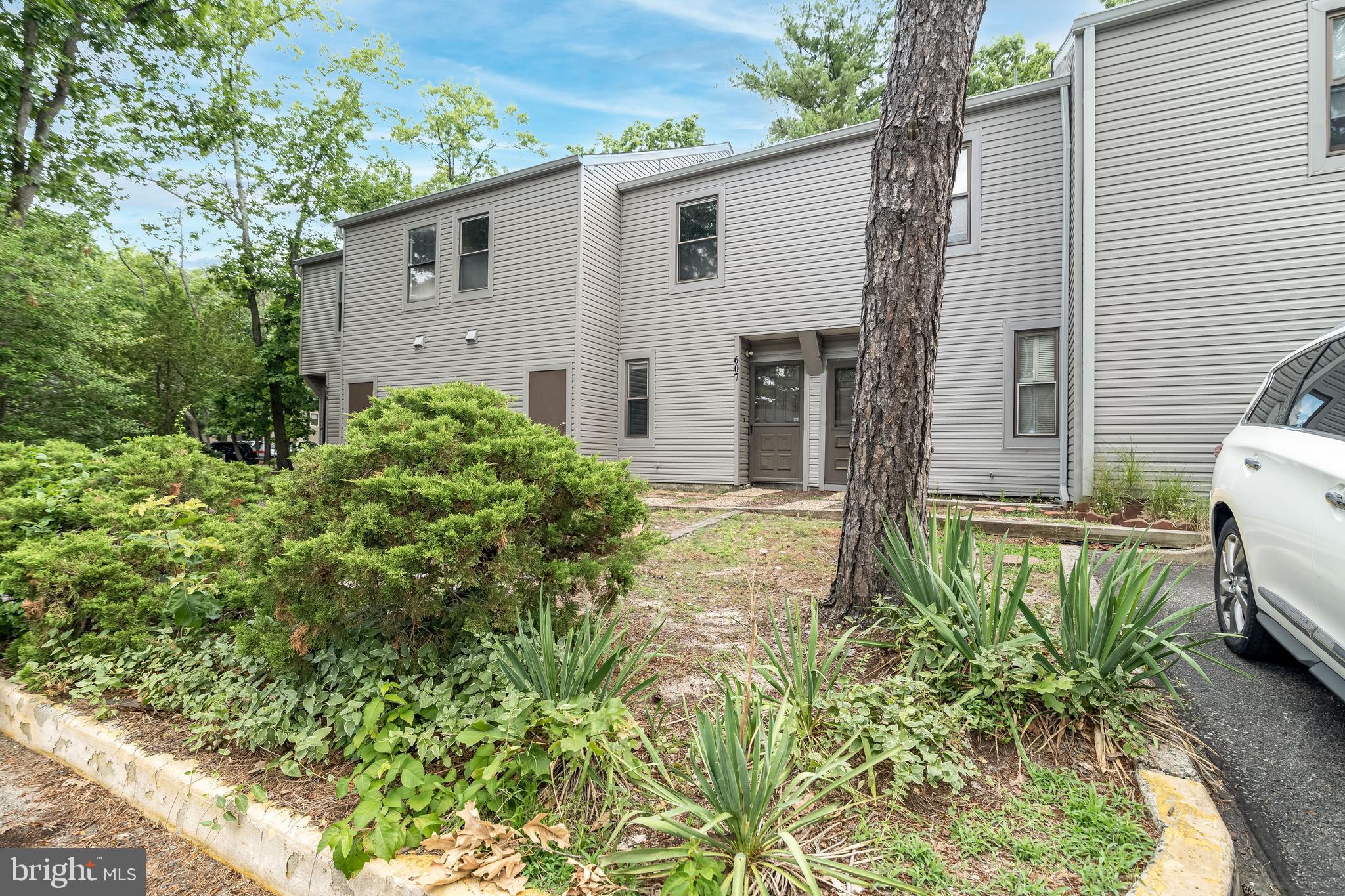 607 Bromley Estate Pine Hill, NJ 08021 - Photo 3 of 26 Side View (2)