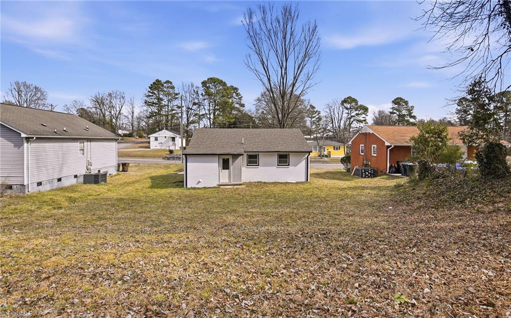 1408 Willow Road Greensboro, NC 27401 - Photo 23 of 25