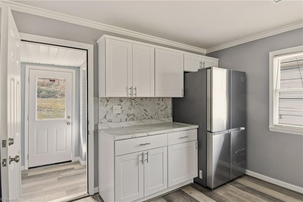 1408 Willow Road Greensboro, NC 27401 - Photo 9 of 25