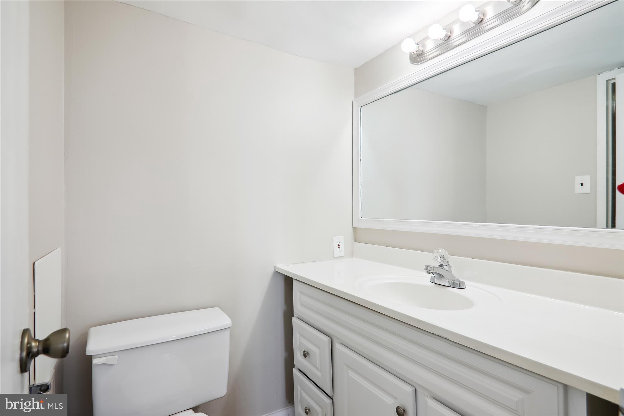 1836 Metzerott Road, Unit 923 Hyattsville, MD 20783 - Photo 19 of 25 Hall Bath