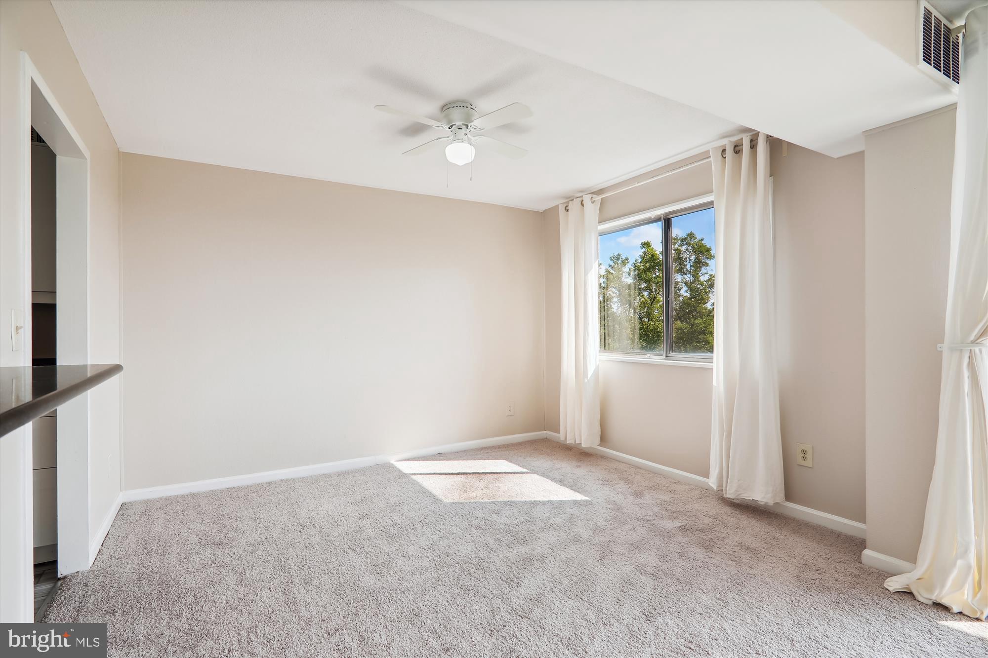 1836 Metzerott Road, Unit 923 Hyattsville, MD 20783 - Photo 7 of 25 Dining Area View