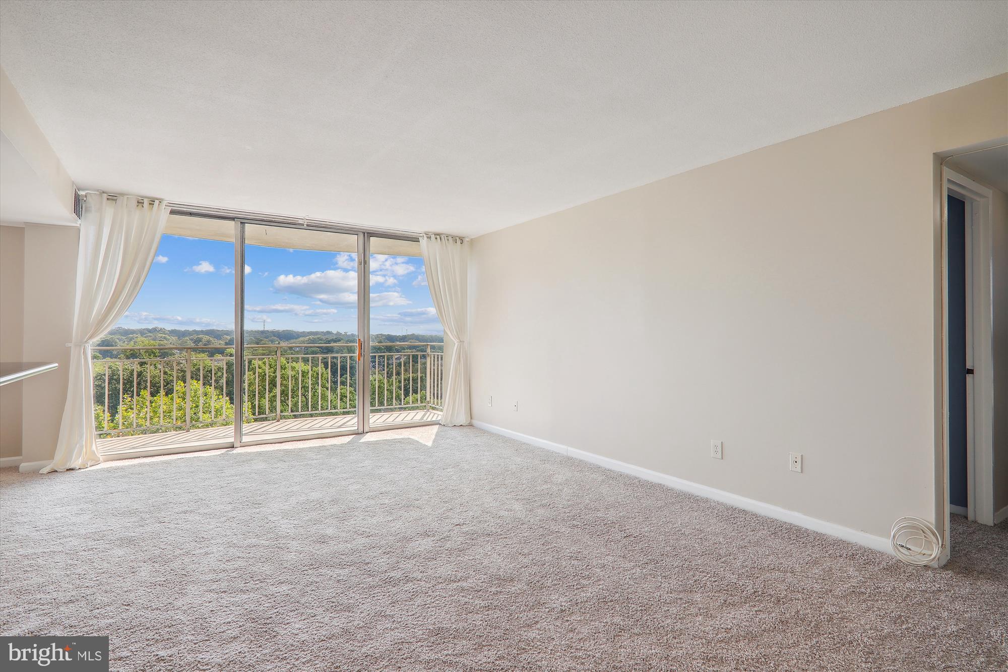 1836 Metzerott Road, Unit 923 Hyattsville, MD 20783 - Photo 8 of 25 Living Room