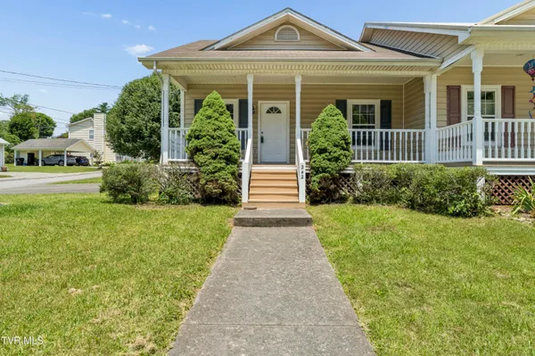 $220,000 | 242 Main Street Village Drive, Jonesborough, TN 37659