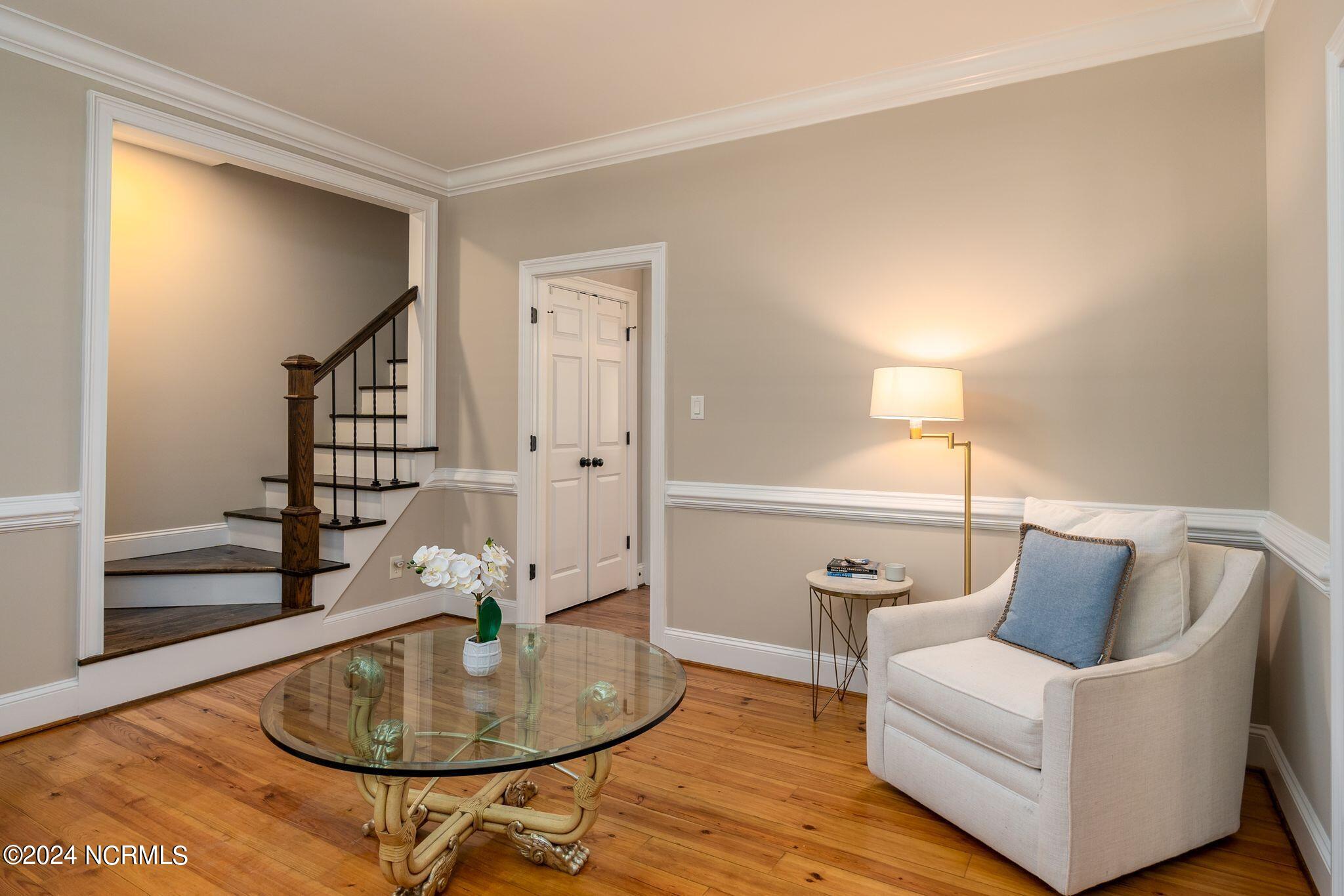 29 Gables Road New Bern, NC 28562 - Photo 17 of 104 Living room