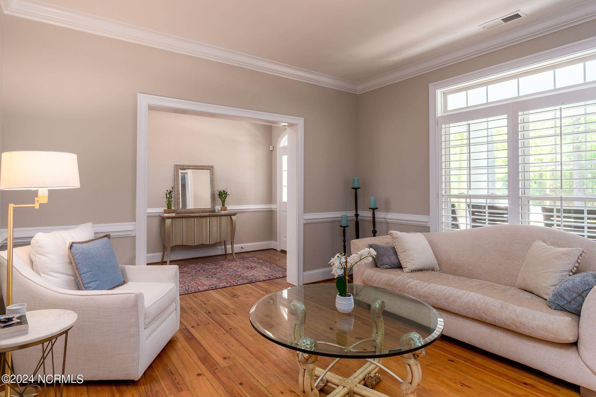 29 Gables Road New Bern, NC 28562 - Photo 18 of 104 Living room