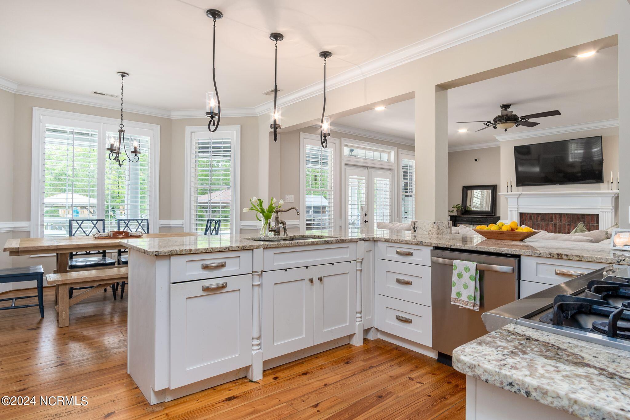 29 Gables Road New Bern, NC 28562 - Photo 20 of 104 Kitchen