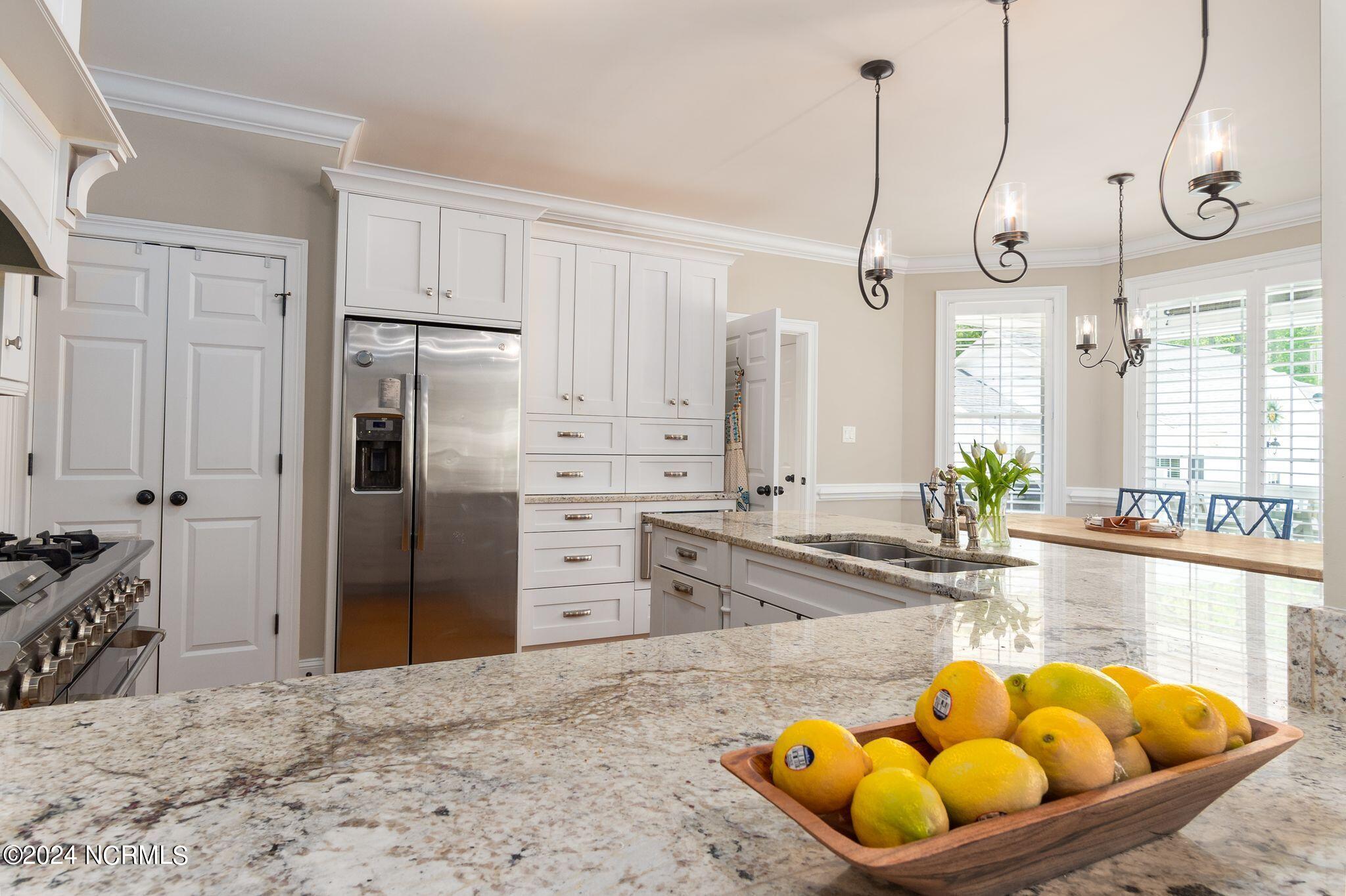 29 Gables Road New Bern, NC 28562 - Photo 25 of 104 Kitchen