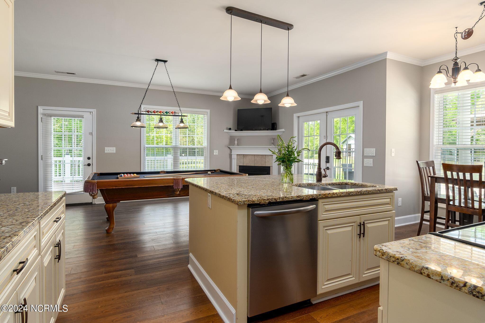 29 Gables Road New Bern, NC 28562 - Photo 72 of 104 Guest house kitchen
